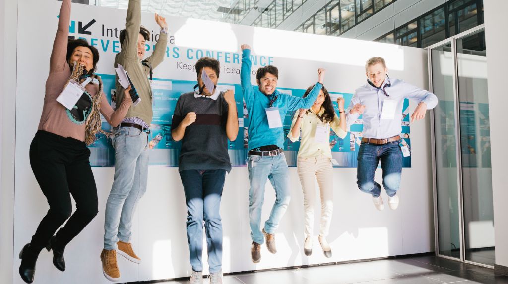 Make ideas real – with the perfect job Make ideas real – with the perfect job