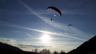 Rohde & Schwarz career paragliding group