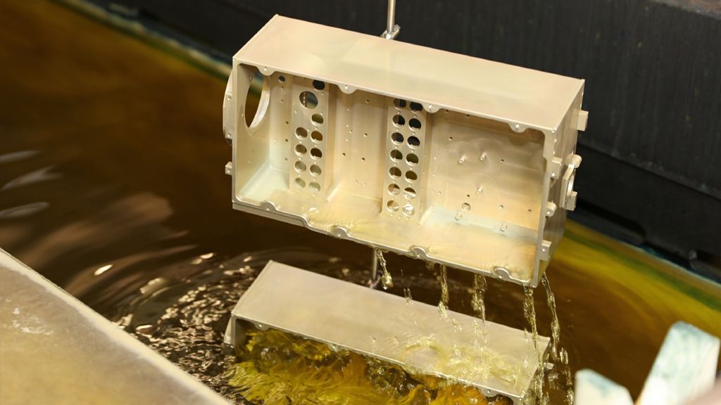 Die Alu-Galvanik. Die Alu-Galvanik.