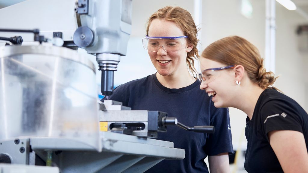 Spannende Einblicke in verschiede Ausbildungsberufe erleben die Besucher hautnah beim Tag der Ausbildung.