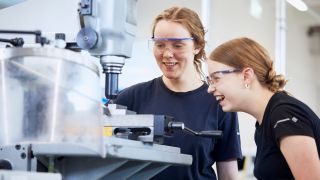 Spannende Einblicke in verschiede Ausbildungsberufe erleben die Besucher hautnah beim Tag der Ausbildung.