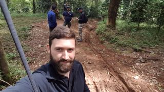 Florian Weeber unterwegs auf Dienstreise im Dschungel. 