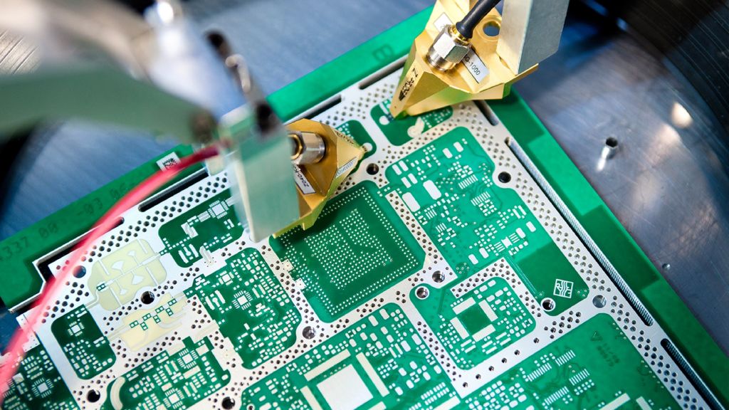 Erweiterung der Leiterplattenfertigung.