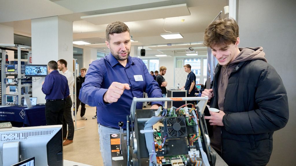 Studenti na Dnu s RS