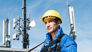 Testing passive networks in a distributed antenna system (DAS)