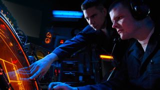 Characterizing active phased array antennas