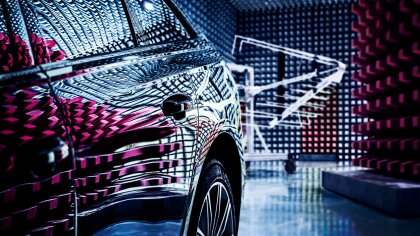 Test di conformità EMC per il settore automobilistico