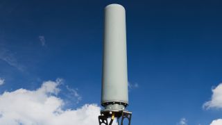 R&S®HE600 active omnidirectional receiving antenna