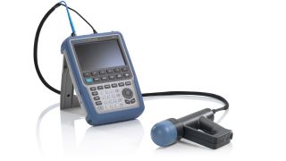 R&S®HE800-PA handheld directional antenna with preamplifier