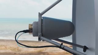R&S®HL050S7  log-periodic directional antenna with preamplifier