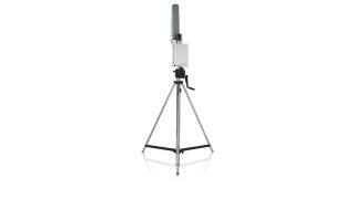 Displayed system based on: R&S®UMS400 wideband monitoring receiver and R&S®HE600 omnidirectional wideband antenna