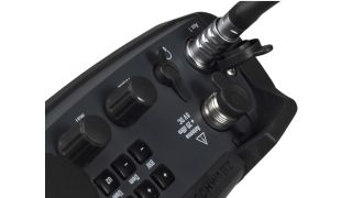 Quick disconnect and use with R&S antennas