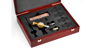 R&S®ZV-WRx network analyzer calibration kits – waveguide, front high