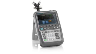 R&S®ZNH Handheld vector network analyzer