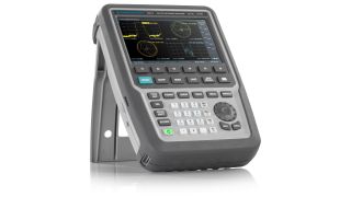 R&S®ZNH Handheld vector network analyzer