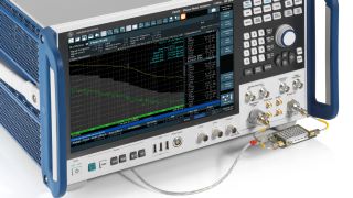 Der R&S®FSWP Phasenrausch- und VCO-Messplatz ermöglicht präzise Rauschzahlmessungen
