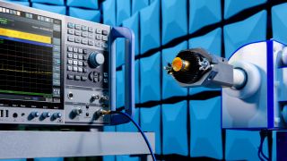 R&S®HF1444G14 High-gain EMI microwave antenna