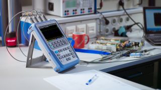 Safe debugging of embedded power supplies 