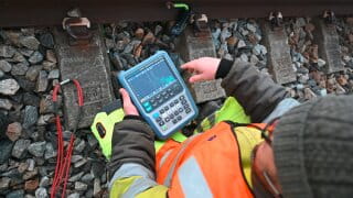 ScopeRider RTH oscilloscope in spectrum mode measuring (copyright - Øystein Grue)