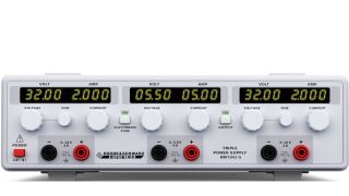 R&S®HM7042-5 triple power supply