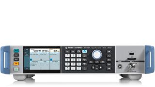 R&S®SMA100B RF and microwave signal generator