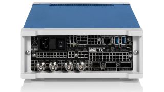 R&S®SMCV100B vector signal generator