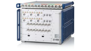 CMX500 and R&S®CMX-Z25