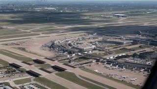 Dallas Fort Worth International Airport (DFW)
