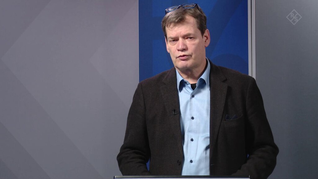 Reinforce a seamless UWB experience Reinforce a seamless UWB experience